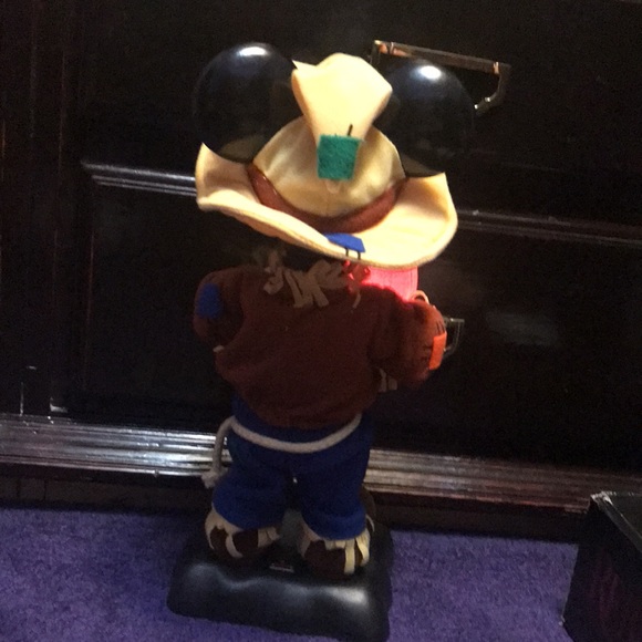 Mickey Mouse scarecrow, battery operated. Vintage like new condition - Picture 4 of 17